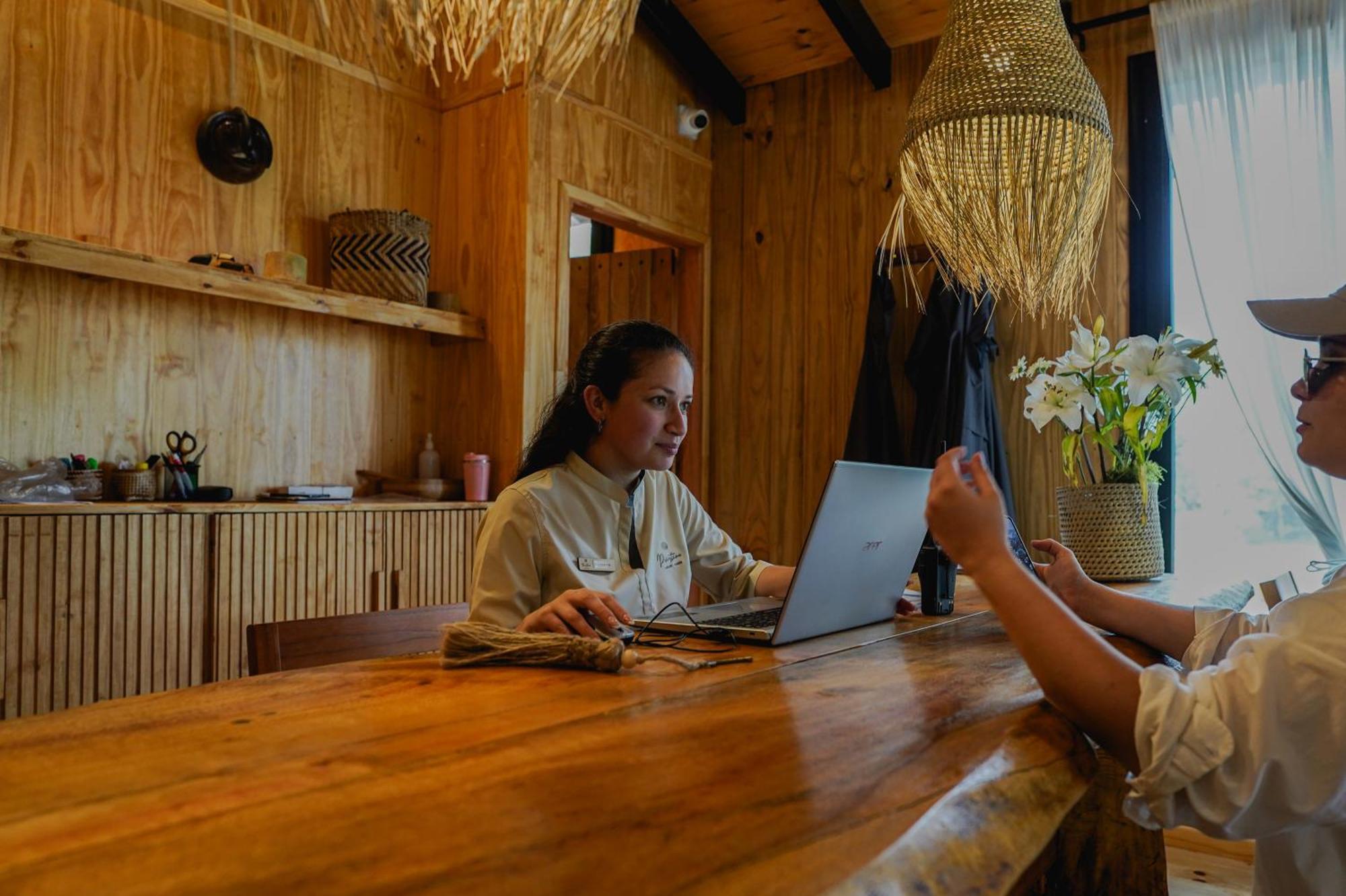 Puerto Libertad Reserva Natural Iguazu - Pristine Luxury Camp מראה חיצוני תמונה